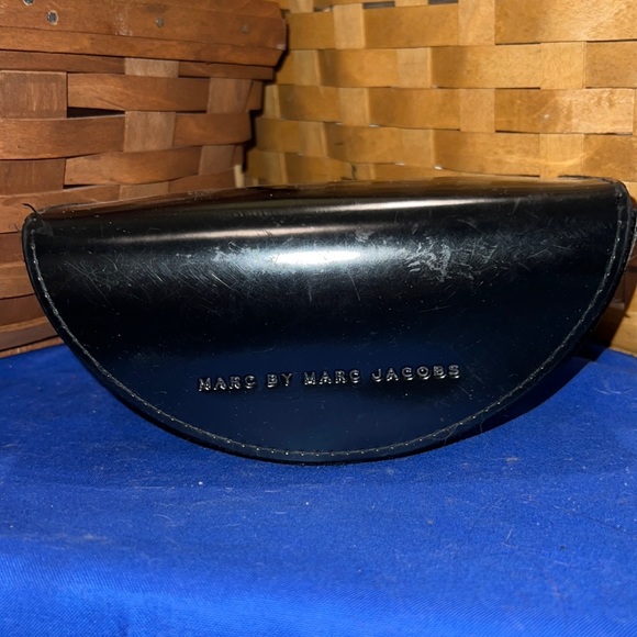 Marc Jacobs Eyeglass Case - Picture 1 of 2